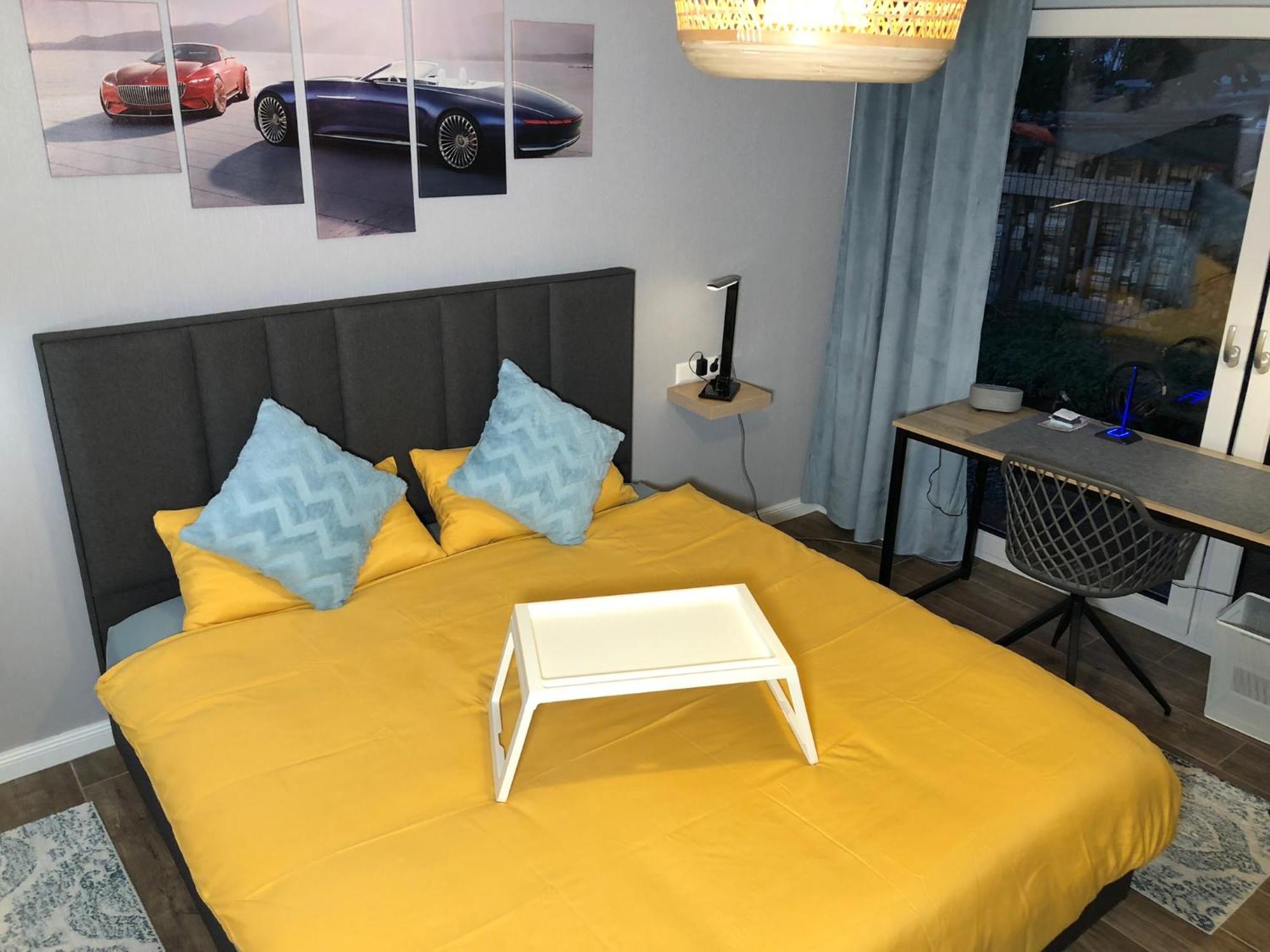 Stylisches Maybach Appartement Mit Terrasse Fuer 5 Personen, 5 Betten, Grosse Kochinsel, Homeoffice Mit 250Mbit Wlan Aidlingen Luaran gambar