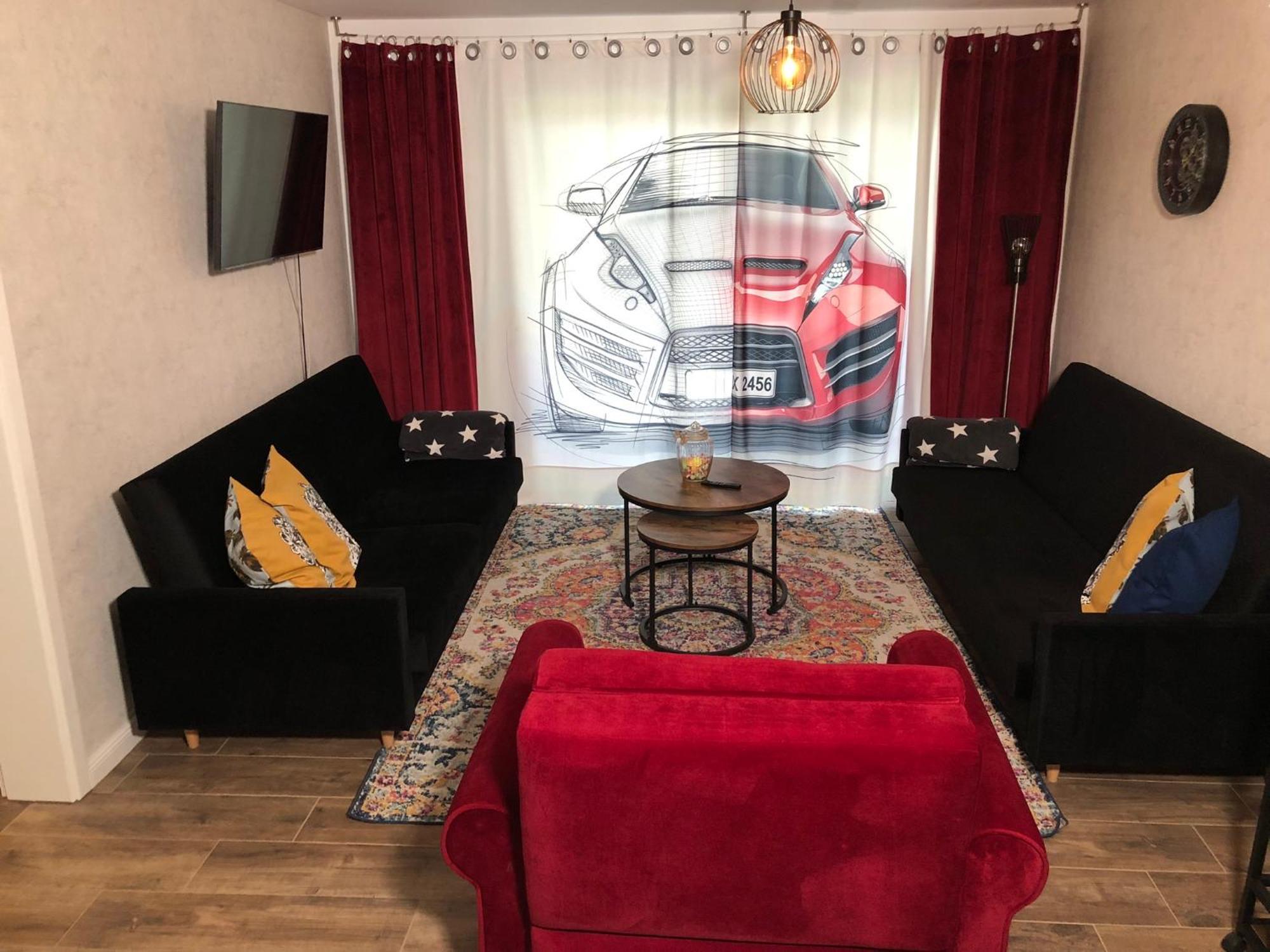 Stylisches Maybach Appartement Mit Terrasse Fuer 5 Personen, 5 Betten, Grosse Kochinsel, Homeoffice Mit 250Mbit Wlan Aidlingen Luaran gambar